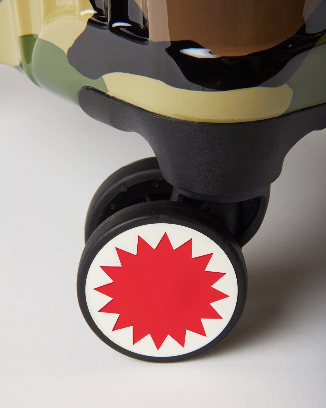 JUNGLE PARIS 29.5” FULL-SIZE SHARKITECTURE LUGGAGE