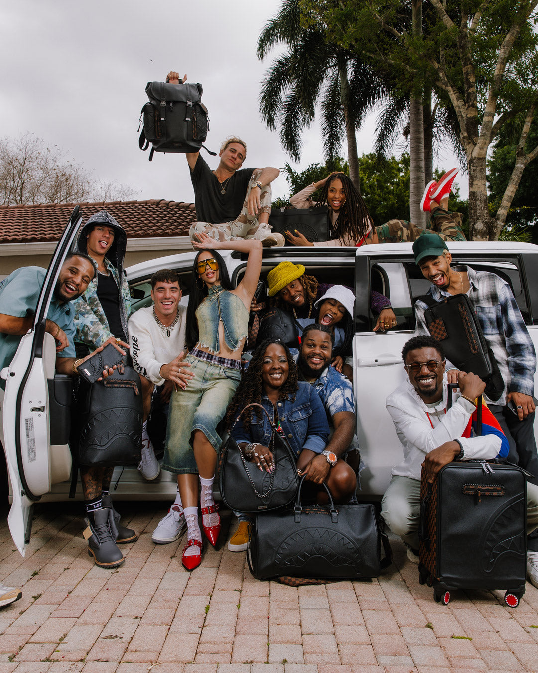 CHECKPOINT ROYALE VICE SHOULDER BAG